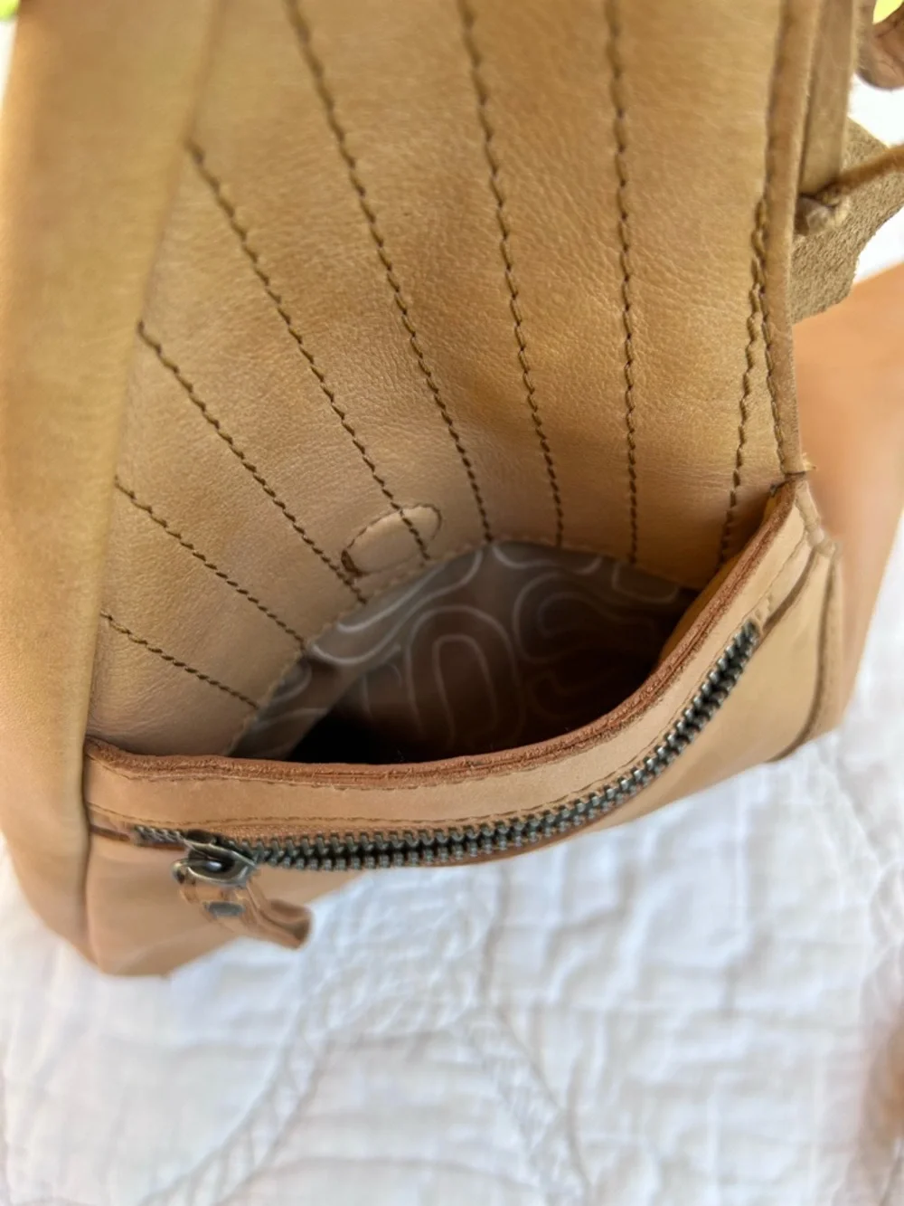 Spikes & Sparrow “Moria” Leather Crossbody / Shoulder Bag - Camel / Tan